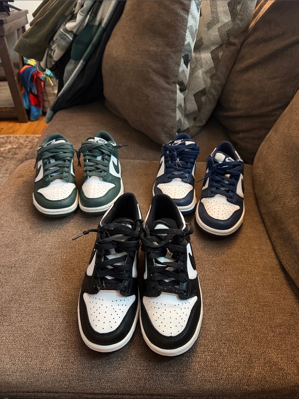Nike Kids Low-Top Sneakers in Black/White, Green/White, Navy/White